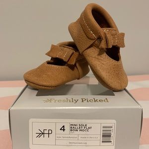 Freshly Picked Ballet Flat Bow Moccasin- Mini Sole
